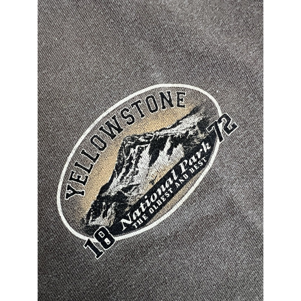 Yellowstone National Park Graphic Tee Men's  XL Faded Distressed Vintage - Picture 4 of 8